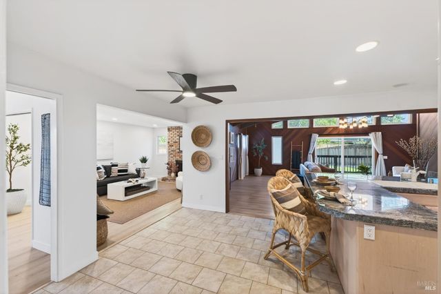 2447 Rigdon St, Napa, CA 94558