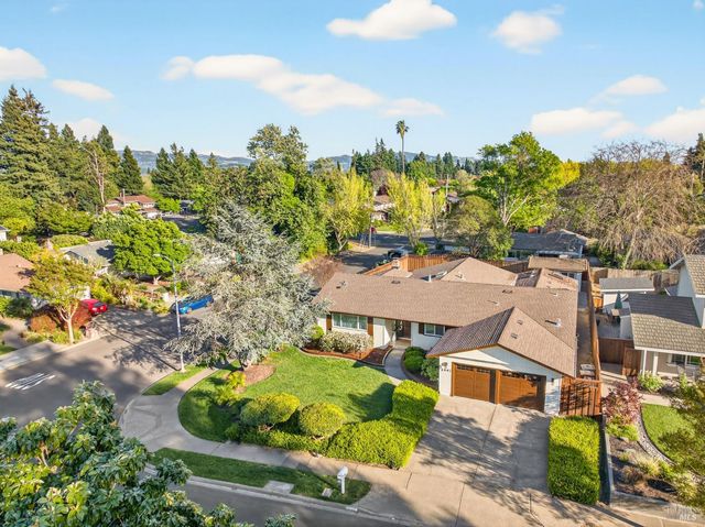 2447 Rigdon St, Napa, CA 94558