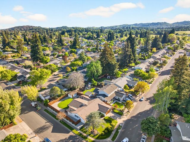 2447 Rigdon St, Napa, CA 94558