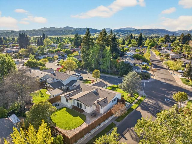 2447 Rigdon St, Napa, CA 94558