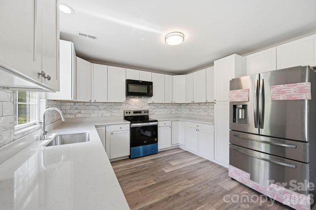 63 Pinckney Street, York, SC 29745