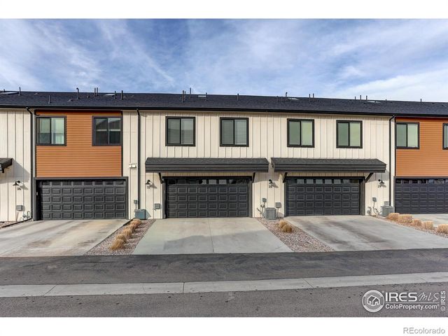 2402 49th Ave Ct, Greeley, CO 80634