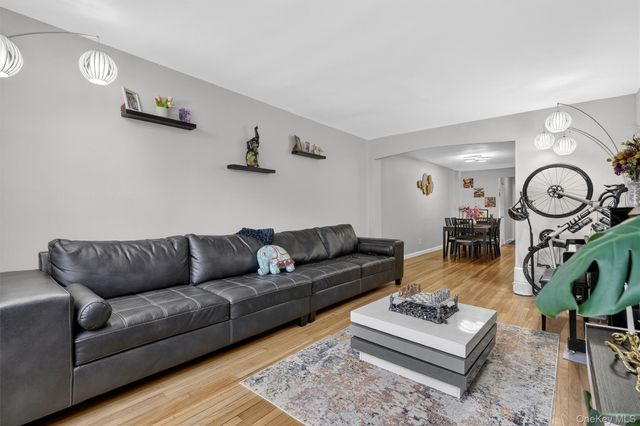 2 Windsor Terrace 6H, White Plains, NY 10601