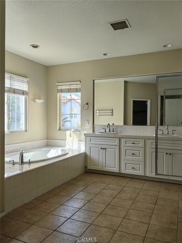 11 Carmichael, Irvine, CA 92602