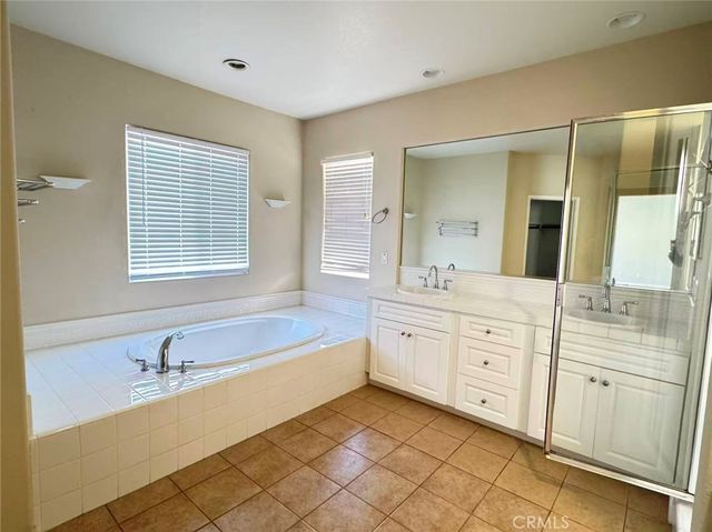 11 Carmichael, Irvine, CA 92602