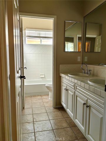 11 Carmichael, Irvine, CA 92602