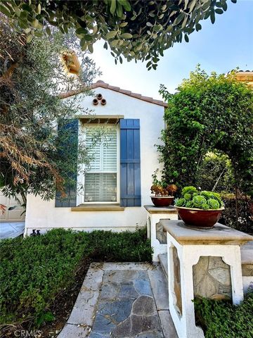 11 Carmichael, Irvine, CA 92602