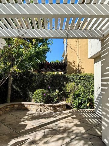 11 Carmichael, Irvine, CA 92602