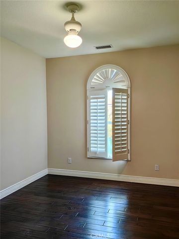 11 Carmichael, Irvine, CA 92602