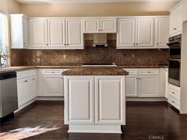 11 Carmichael, Irvine, CA 92602