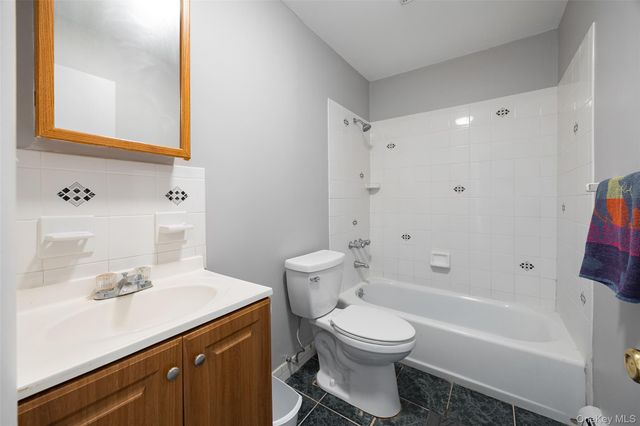 6 Yew Court A, Fishkill, NY 12524