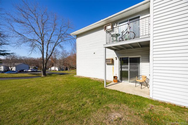 6 Yew Court A, Fishkill, NY 12524