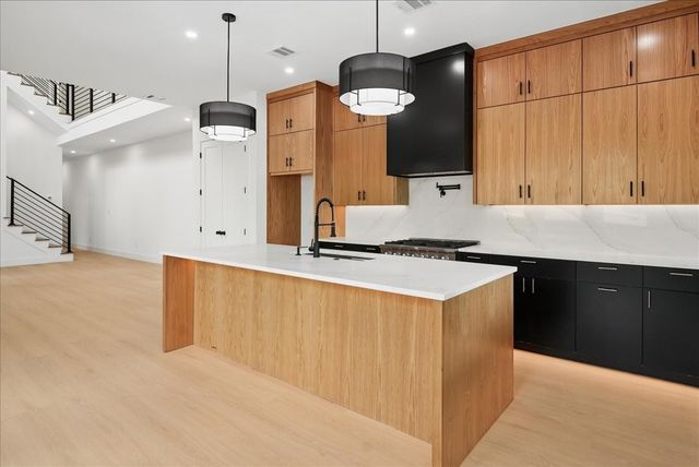 1825 Pollard Street, Dallas, TX 75208