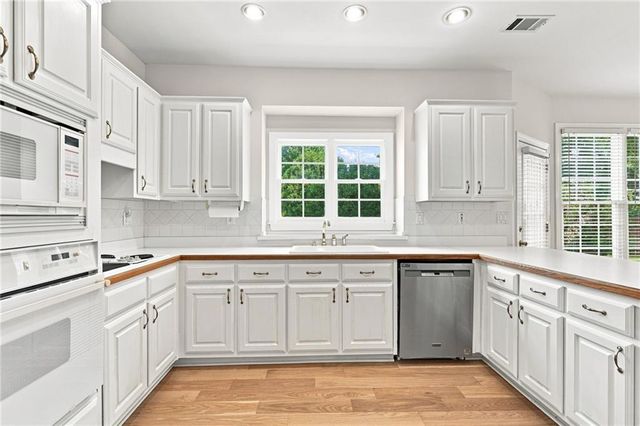 315 Arbor Creek Trail, Roswell, GA 30076