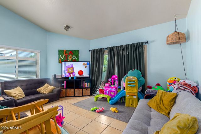 3422 N 12TH Place, Phoenix, AZ 85014