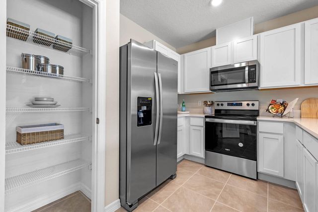 2937 CANARY AVENUE, Davenport, FL 33837