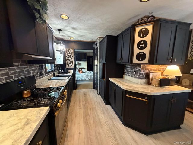 128 Winding Wood Road, Hopewell Junction, NY 12533