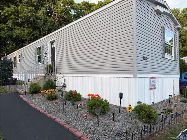 128 Winding Wood Road, Hopewell Junction, NY 12533