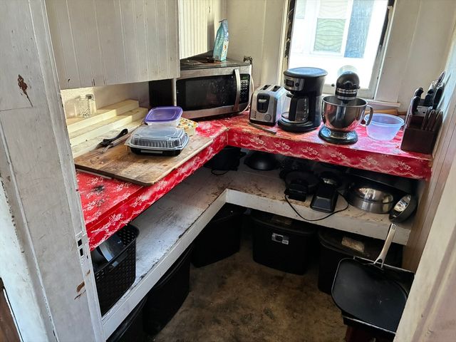 188 Windsor St, West Springfield, MA 01089