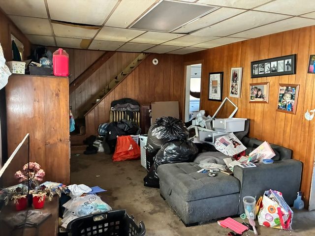 188 Windsor St, West Springfield, MA 01089