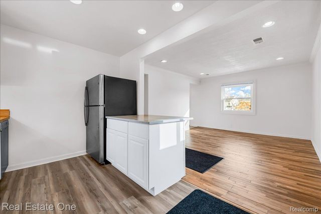 28367 Rosemont Street, Roseville, MI 48066