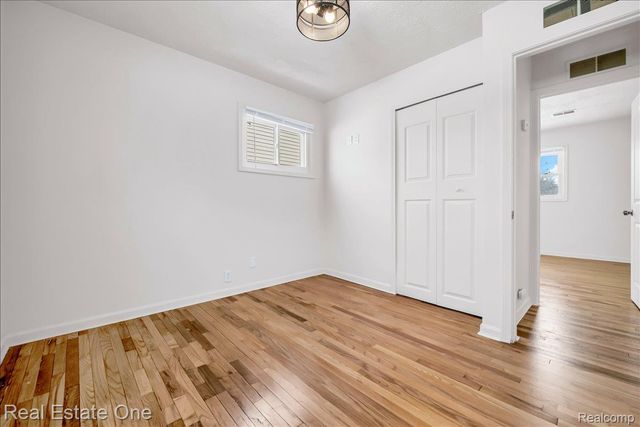 28367 Rosemont Street, Roseville, MI 48066