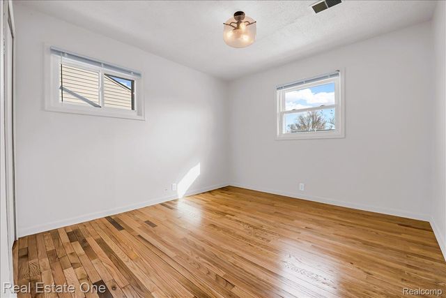 28367 Rosemont Street, Roseville, MI 48066