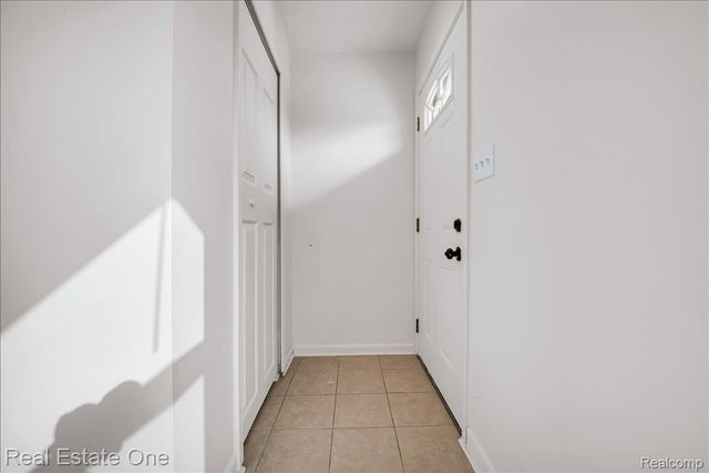 28367 Rosemont Street, Roseville, MI 48066