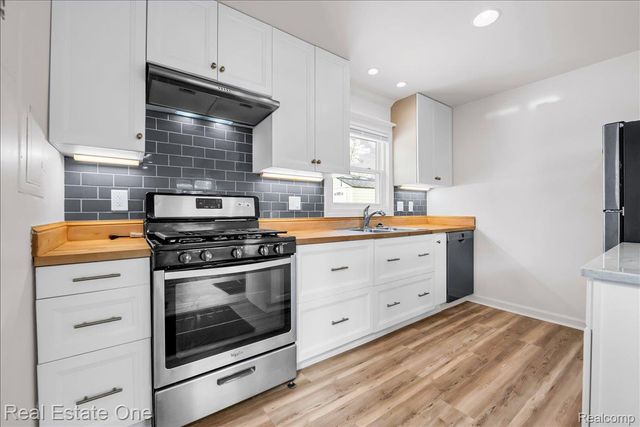28367 Rosemont Street, Roseville, MI 48066