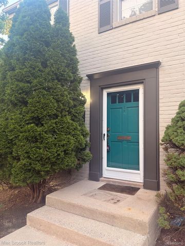 1682 Graefield Road, Birmingham, MI 48009
