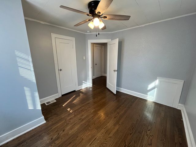 28 E 157th Street, Harvey, IL 60426