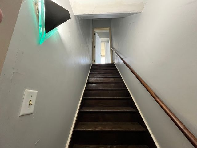 28 E 157th Street, Harvey, IL 60426