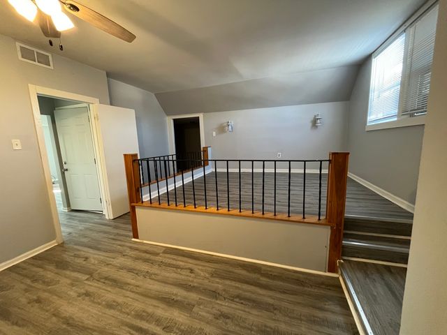 28 E 157th Street, Harvey, IL 60426