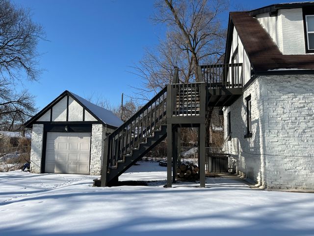 28 E 157th Street, Harvey, IL 60426