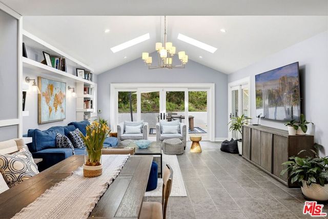 24317 Bridle Trail Road, Hidden Hills, CA 91302