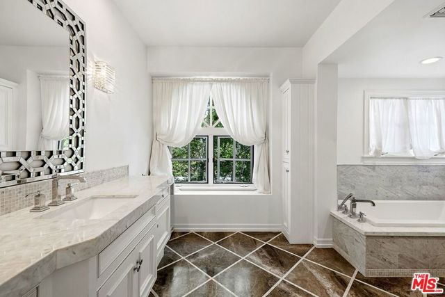 24317 Bridle Trail Road, Hidden Hills, CA 91302