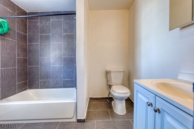 79 Belmont Ave, Garfield City, NJ 07026