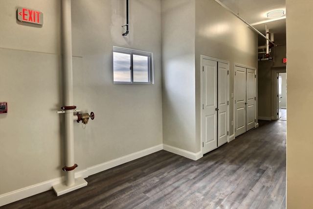 82 Concord St 4C, Framingham, MA 01702