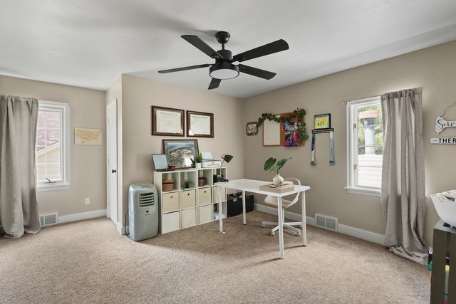 3008 E 18th Street, Davenport, IA 52803