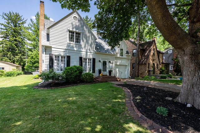 3008 E 18th Street, Davenport, IA 52803