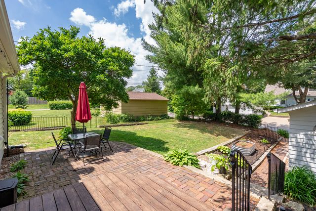 3008 E 18th Street, Davenport, IA 52803