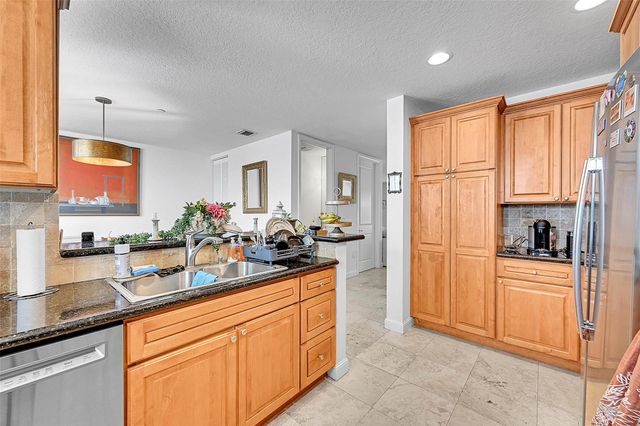 1614 NE 9th Street, Fort Lauderdale, FL 33304