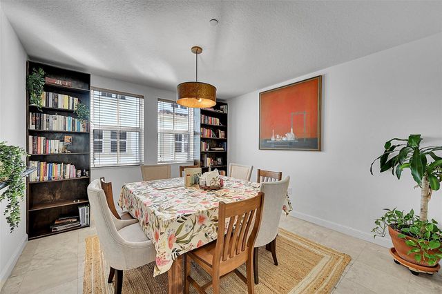 1614 NE 9th Street, Fort Lauderdale, FL 33304