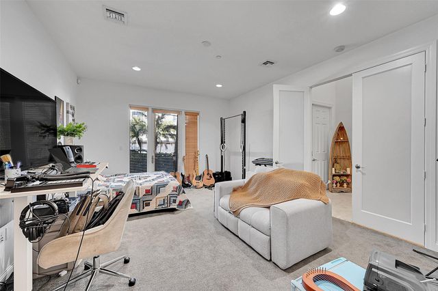 1614 NE 9th Street, Fort Lauderdale, FL 33304