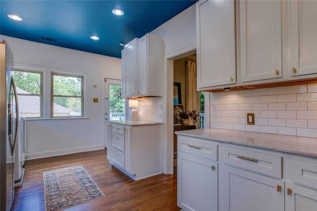 919 Salmon Drive, Dallas, TX 75208