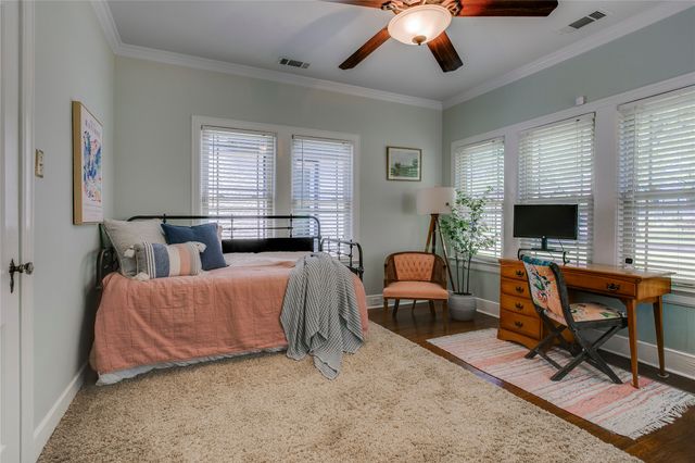 919 Salmon Drive, Dallas, TX 75208