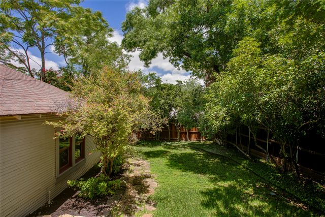 919 Salmon Drive, Dallas, TX 75208
