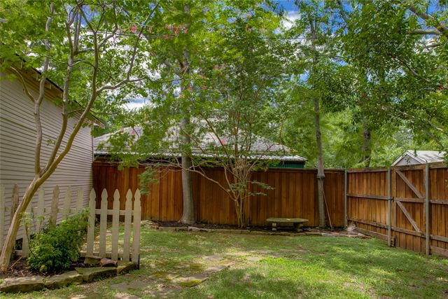 919 Salmon Drive, Dallas, TX 75208