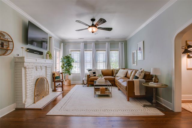 919 Salmon Drive, Dallas, TX 75208