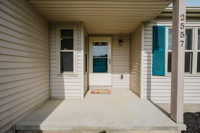 2557 Locksley Road, Grove City, OH 43123